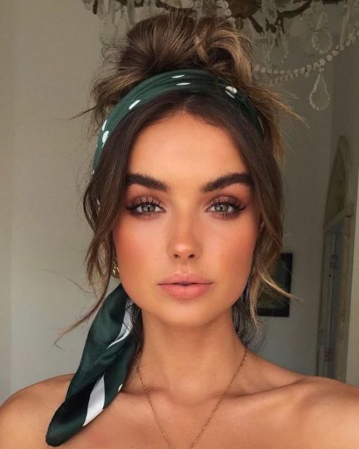 space buns, hairstyle with scarf, hairstyle with pins, long hair, short hair, curly hair, pinmumakeupideas.com